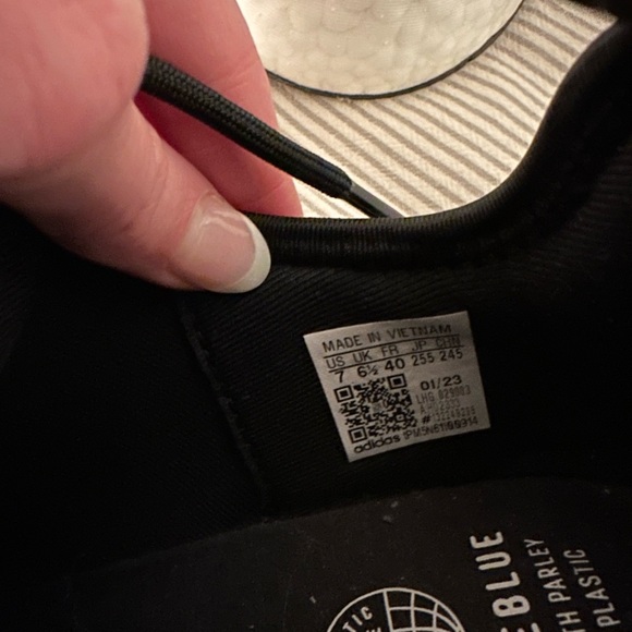 Adidas NMD R1 Black and White Sneakers - Picture 6 of 7